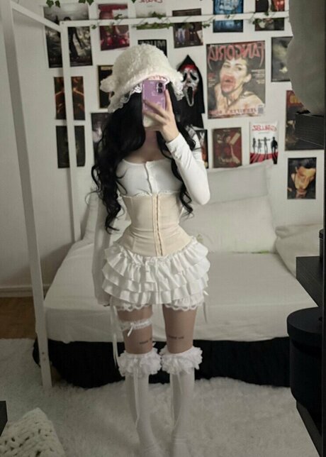 Naakte gelekte OnlyFans-foto van Farryndoll