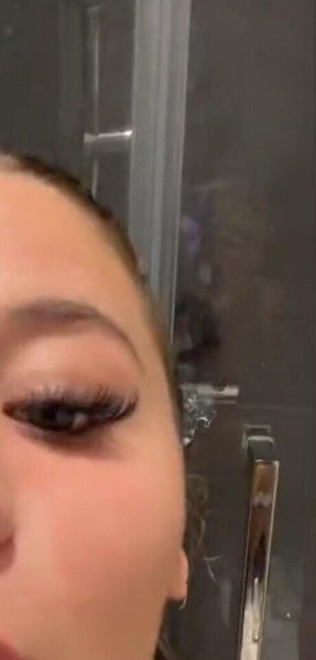 Vaea Brazier Naakte gelekte OnlyFans-foto van Vaea Brazier #38