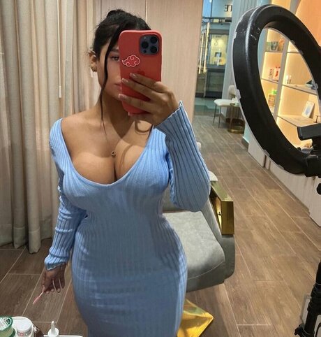 Naakte gelekte OnlyFans-foto van Kristine199