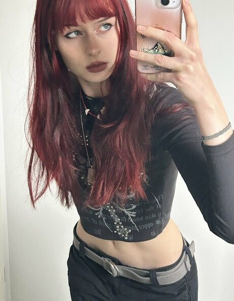 Naakte gelekte OnlyFans-foto van Ellathelewd