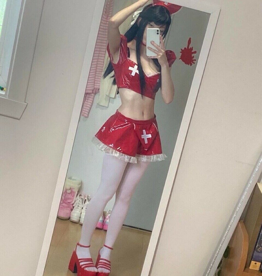 Naakte gelekte OnlyFans-foto van Moeponz #6 Naakte gelekte OnlyFans-foto van Moeponz #6