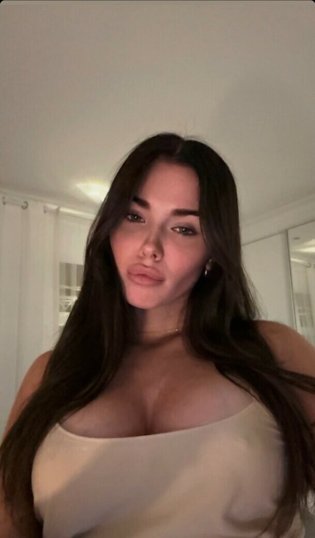 Naakte gelekte OnlyFans-foto van Clarissa Bea #137 Naakte gelekte OnlyFans-foto van Clarissa Bea #137