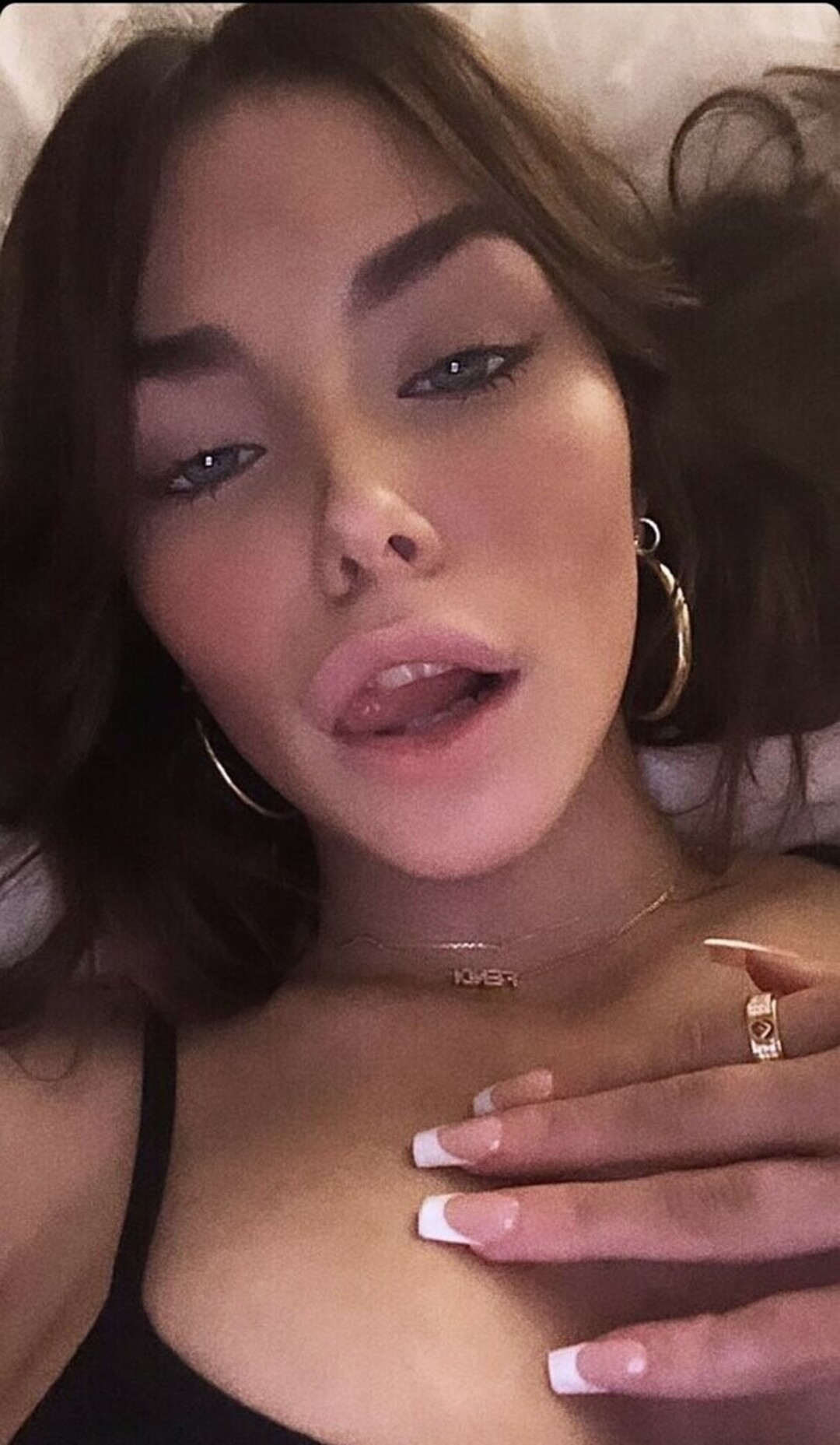 Naakte gelekte OnlyFans-foto van Clarissa Bea #62 Naakte gelekte OnlyFans-foto van Clarissa Bea #62