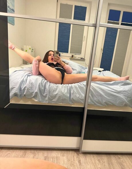Naakte gelekte OnlyFans-foto van Vilove69