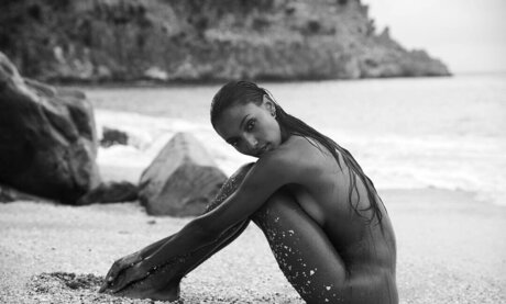 Naakte gelekte OnlyFans-foto van Jasmine Tookes