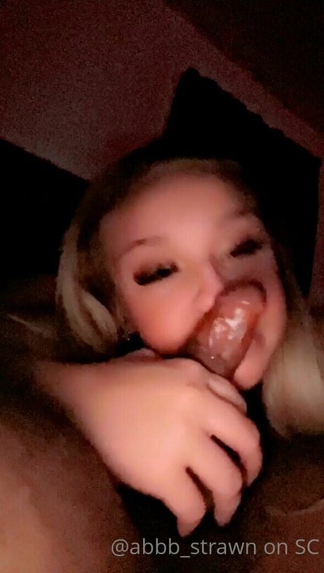 Naakte gelekte OnlyFans-foto van Boobabyy
