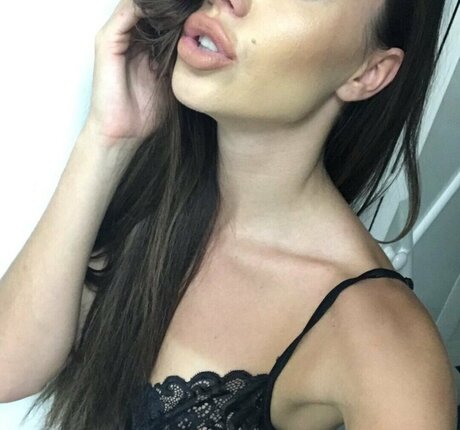 Naakte gelekte OnlyFans-foto van Melissa King