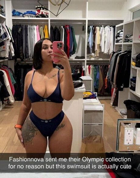 Naakte gelekte OnlyFans-foto van Queen Najia