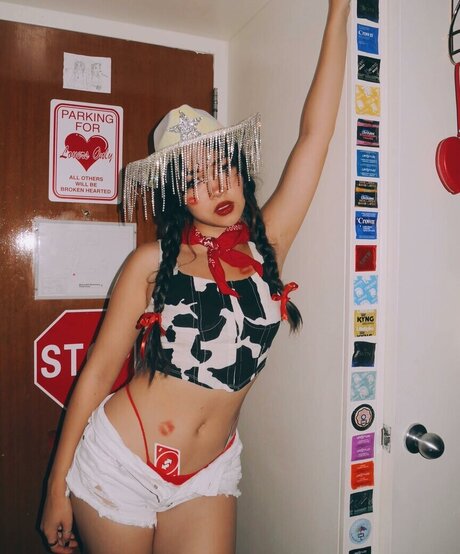 Naakte gelekte OnlyFans-foto van Choi Eun
