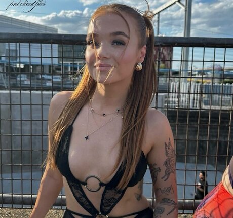 Naakte gelekte OnlyFans-foto van Temryn Polkinghorne