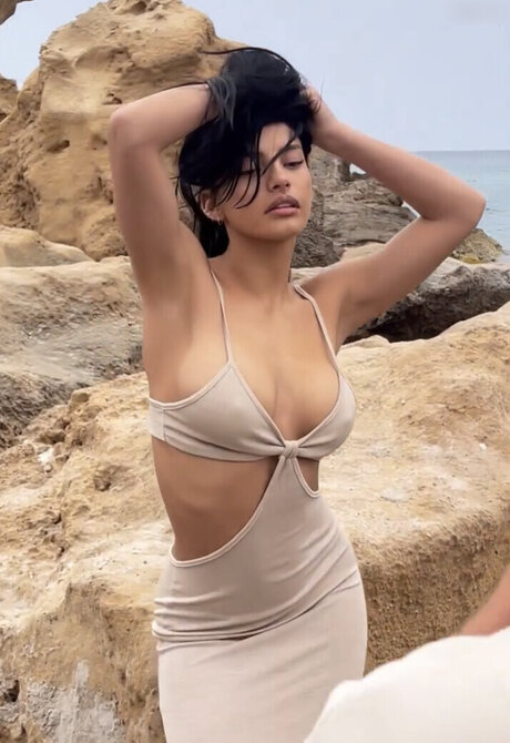 Ivana Santacruz