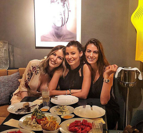 Hande Sarıoğlu