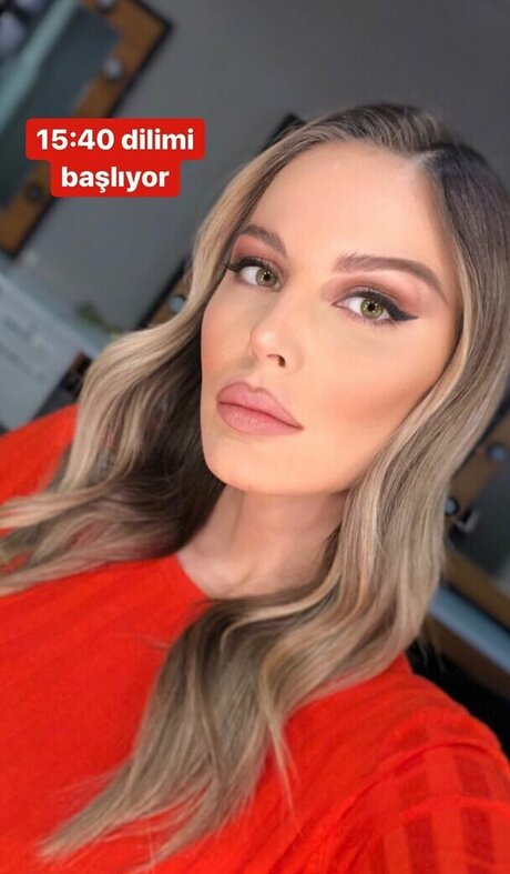 Hande Sarıoğlu