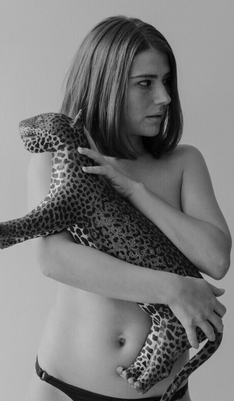 Naakte gelekte OnlyFans-foto van Mariah De Moraes