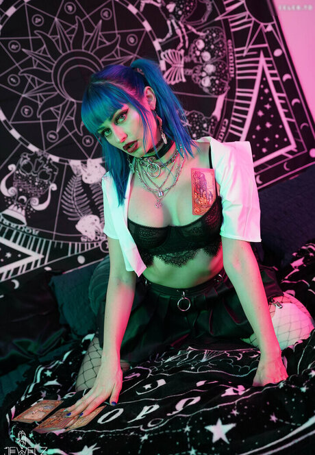 Jewelz Blu