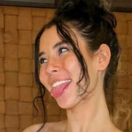 Naakte gelekte OnlyFans-foto van Haileykae