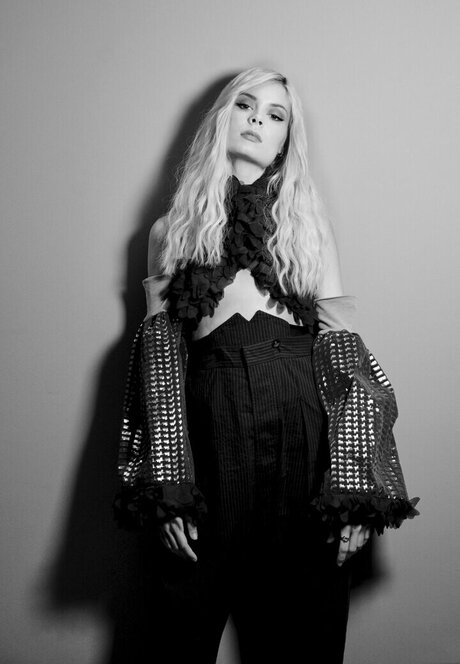 Nina Nesbitt