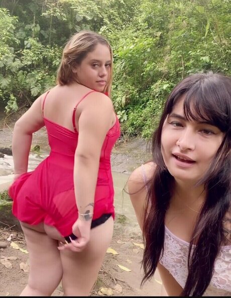 Naakte gelekte OnlyFans-foto van Lady Garcia