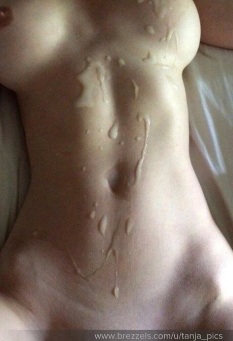 Naakte gelekte OnlyFans-foto van Tanjapics