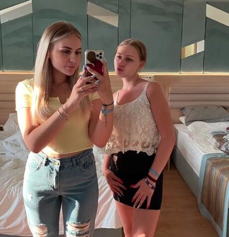 Naakte gelekte OnlyFans-foto van Wollnys