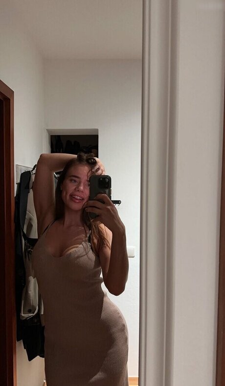 Hollaura