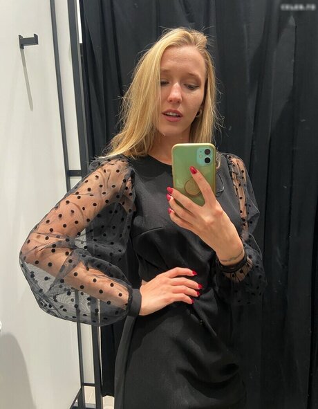 Natalie (Avo)