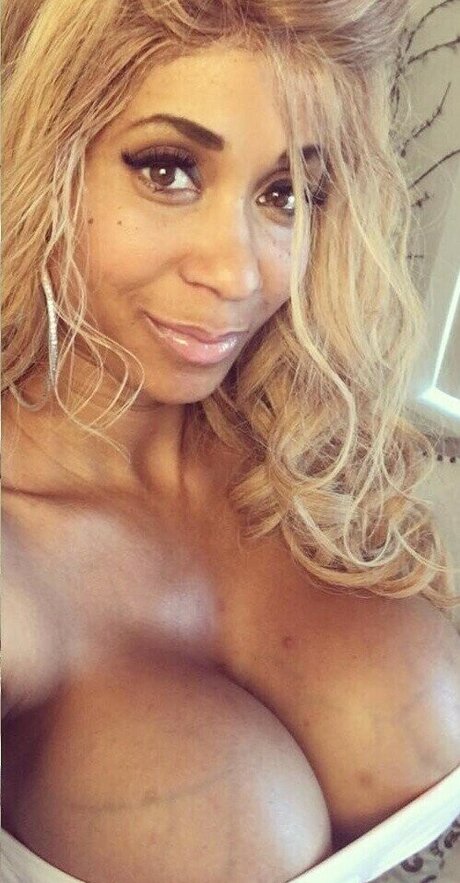 Gloria Lamour