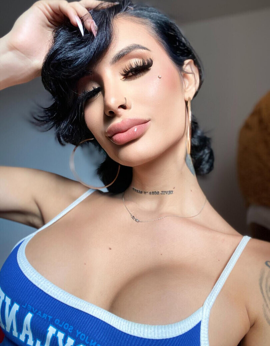 Naakte gelekte OnlyFans-foto van Mistress Sophia Neira #1 Naakte gelekte OnlyFans-foto van Mistress Sophia Neira #1