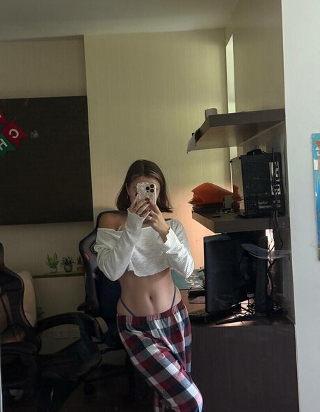 Naakte gelekte OnlyFans-foto van Valeriya Troianova