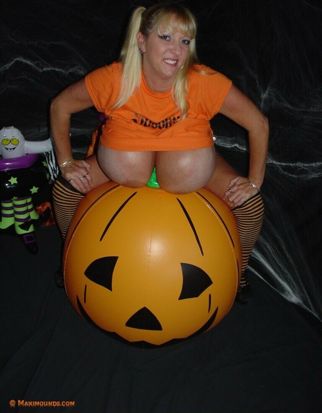 Naakte gelekte OnlyFans-foto van Maxi Mounds #1464