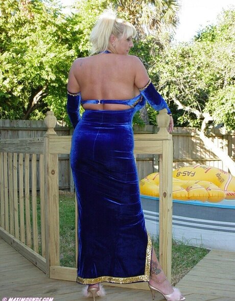 Maxi Mounds