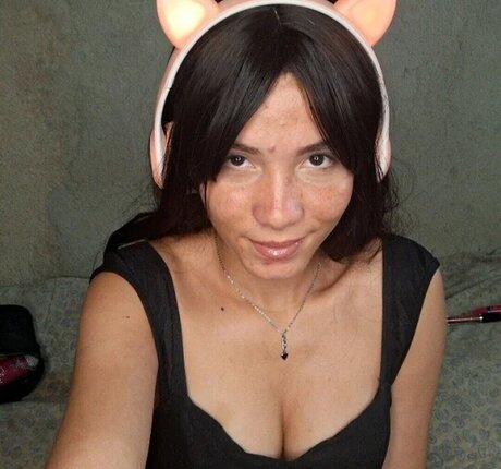 Naakte gelekte OnlyFans-foto van Helenholtz