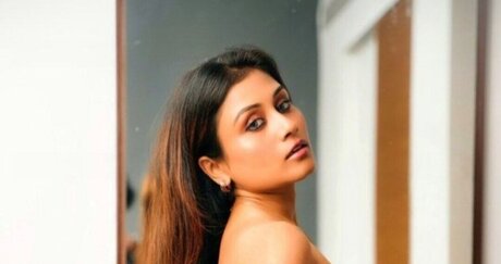 Naakte gelekte OnlyFans-foto van Chandrika Passionica