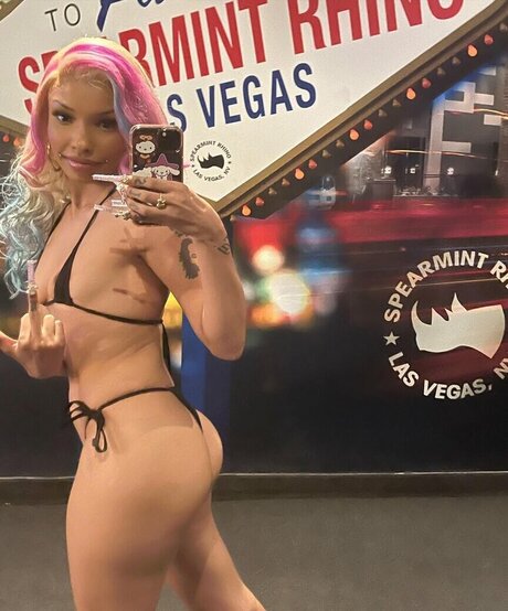 Naakte gelekte OnlyFans-foto van Babiebulttt