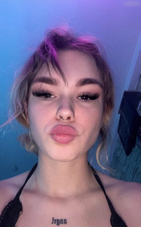 Naakte gelekte OnlyFans-foto van Secrethubwue