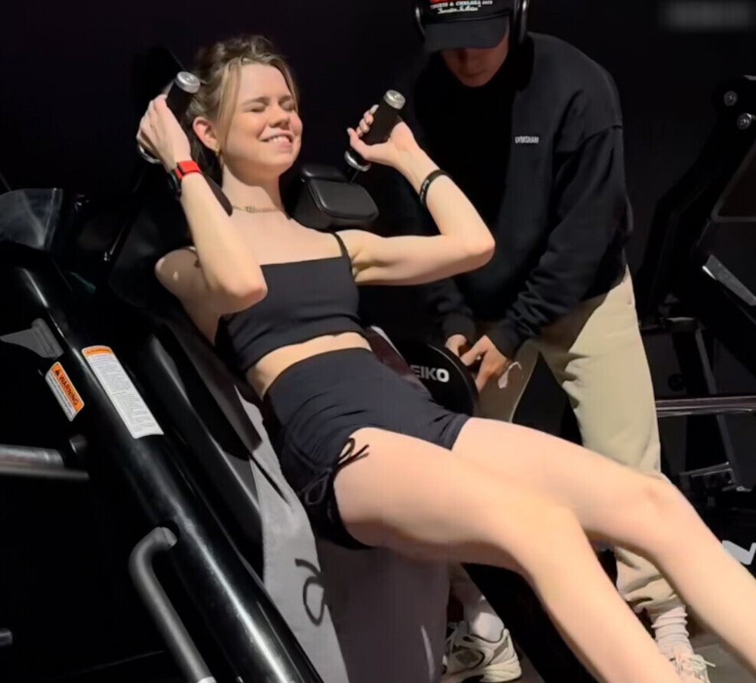 Naakte gelekte OnlyFans-foto van Lea Peach #1134