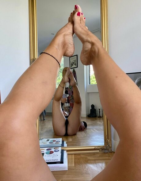 Naakte gelekte OnlyFans-foto van Lola Mendez