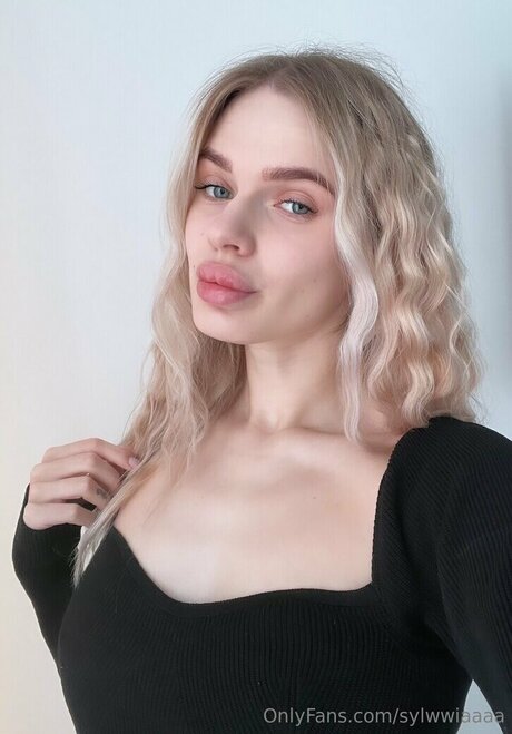 Naakte gelekte OnlyFans-foto van Sylwwiaaaa
