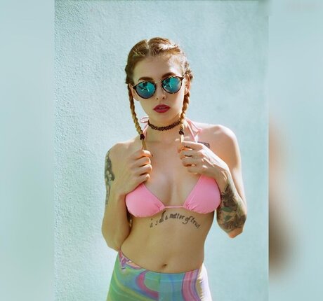 Miss Peaches