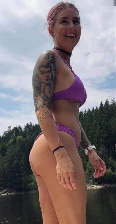 Miss Peaches