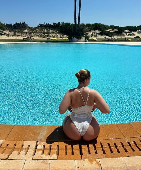 Naakte gelekte OnlyFans-foto van Lashayabraden