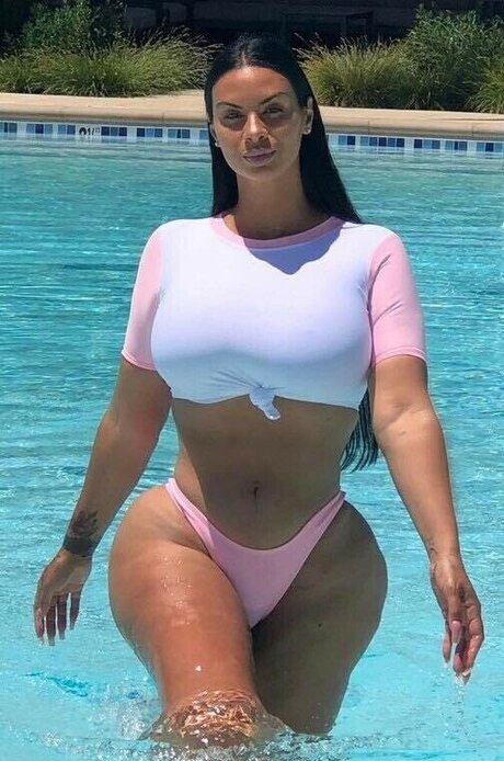 Naakte gelekte OnlyFans-foto van Johanna Leia