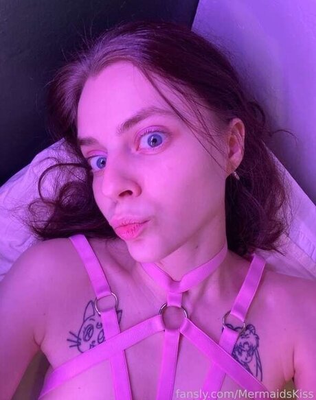 Mermaids Kiss
