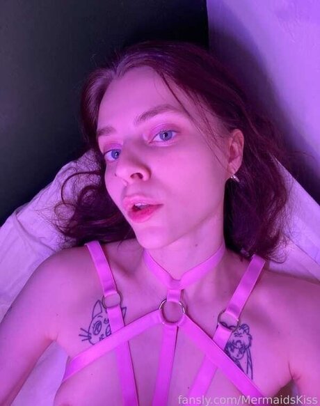 Mermaids Kiss