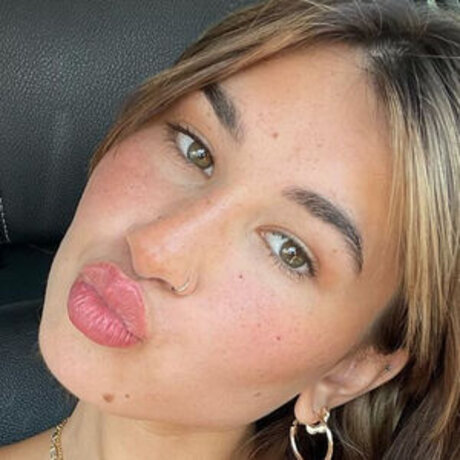 Naakte gelekte OnlyFans-foto van Jillian Webber