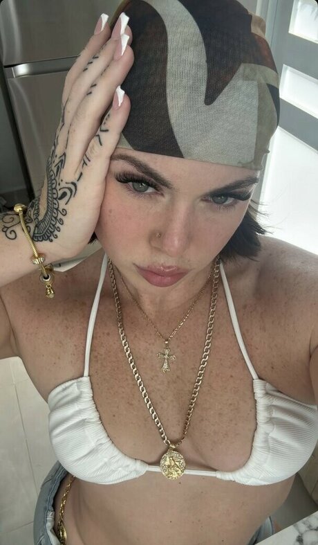 Nicolecarluccii