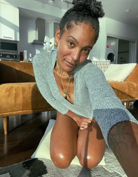 Naakte gelekte OnlyFans-foto van Leo London