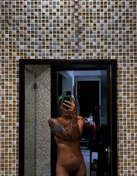 Leo London
