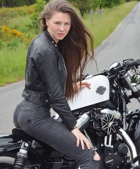 Affe auf Bike