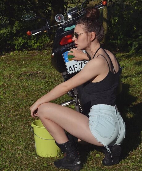 Affe auf Bike